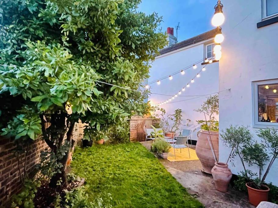 Northdene Cottage - Cosy Old Fisherman'S Cottage Two Mins From Sea - Free Parking - Wood Burning Stove - Roll Top Bath - Dog Friendly Діл Екстер'єр фото