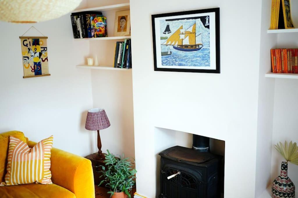 Northdene Cottage - Cosy Old Fisherman'S Cottage Two Mins From Sea - Free Parking - Wood Burning Stove - Roll Top Bath - Dog Friendly Діл Екстер'єр фото